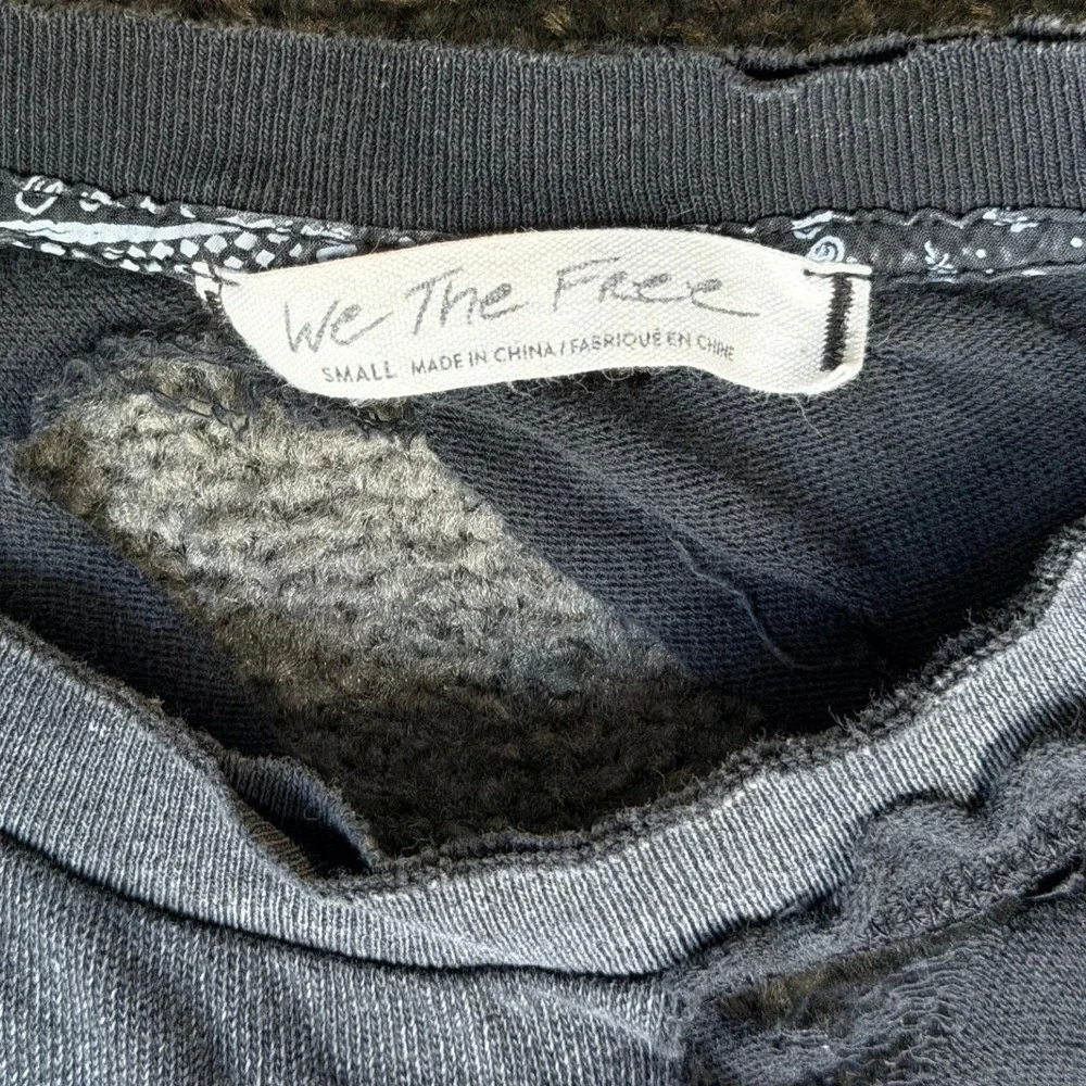 We The Free Free People Distressed Pocket T-Shirt Faded Black Womens Small Boxy - Picture 2 of 6